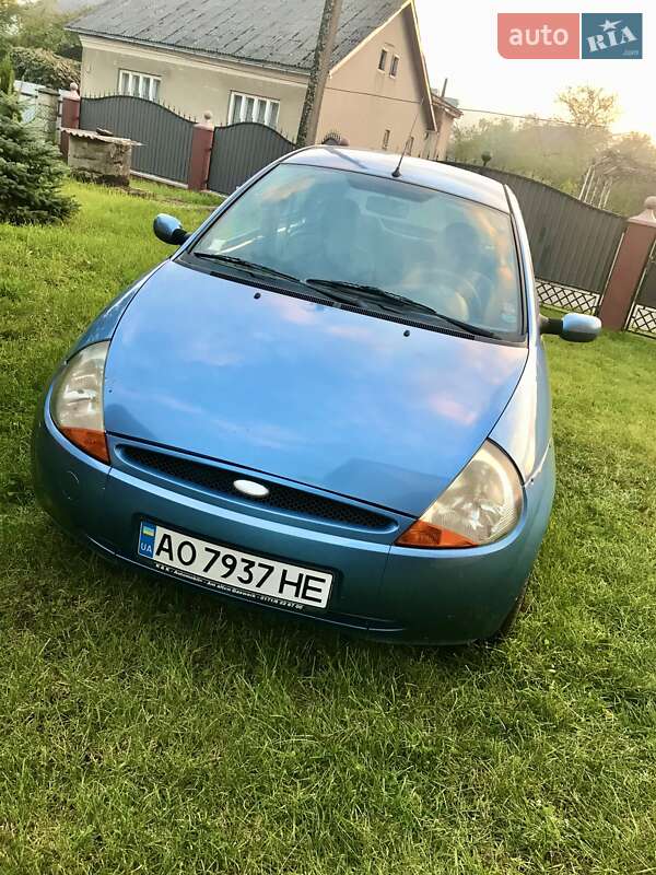 Хэтчбек Ford KA 2002 в Тячеве