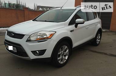 Внедорожник / Кроссовер Ford Kuga 2010 в Ровно