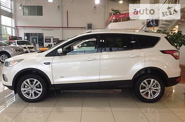 Внедорожник / Кроссовер Ford Kuga 2016 в Ивано-Франковске