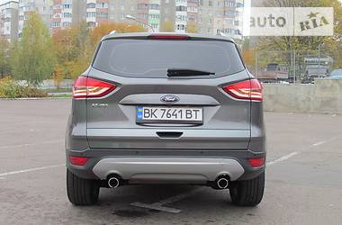 Внедорожник / Кроссовер Ford Kuga 2014 в Ровно