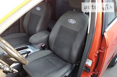 Позашляховик / Кросовер Ford Kuga 2012 в 