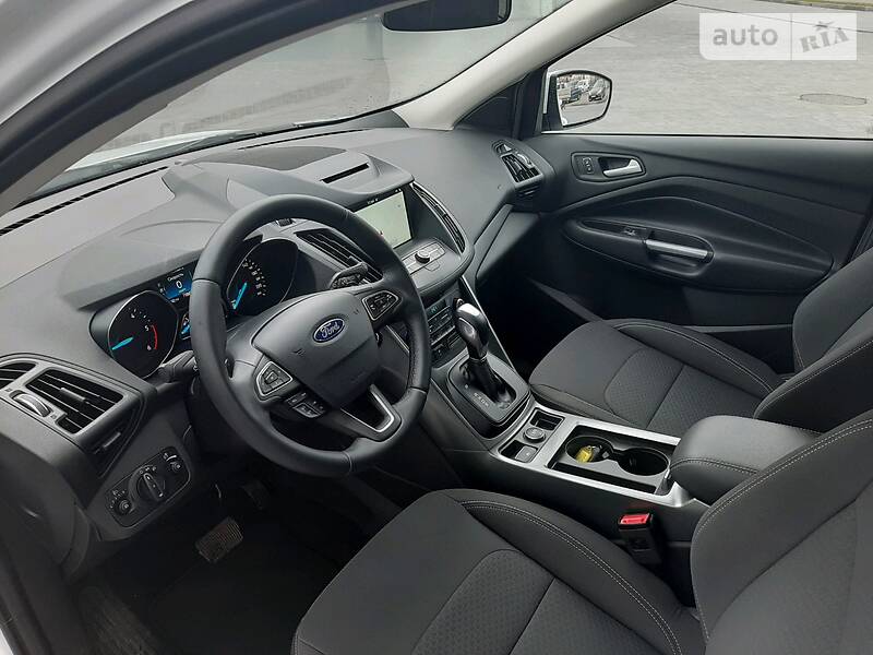 Внедорожник / Кроссовер Ford Kuga 2018 в Ивано-Франковске