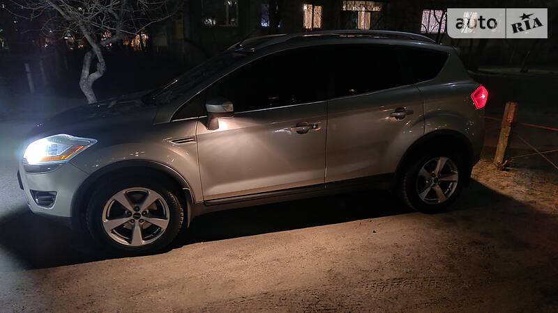 Внедорожник / Кроссовер Ford Kuga 2010 в Кременчуге