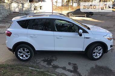 Позашляховик / Кросовер Ford Kuga 2010 в 