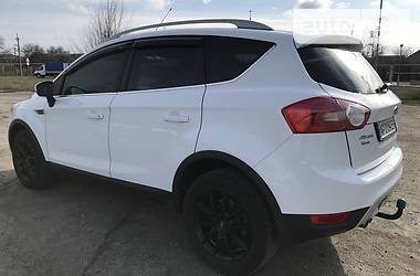 Позашляховик / Кросовер Ford Kuga 2010 в 