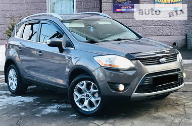 Внедорожник / Кроссовер Ford Kuga 2012 в Каменском