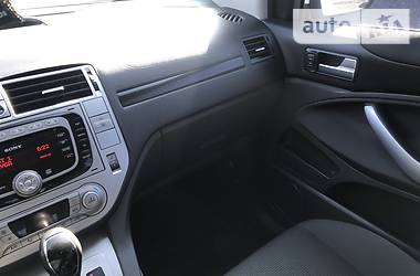 Позашляховик / Кросовер Ford Kuga 2010 в 