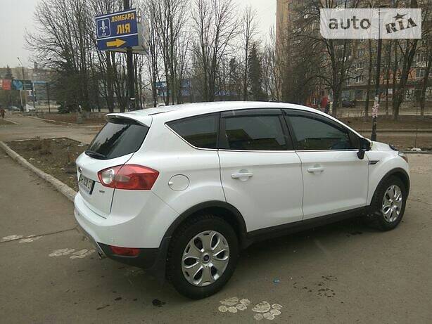 Позашляховик / Кросовер Ford Kuga 2010 в Слов'янську