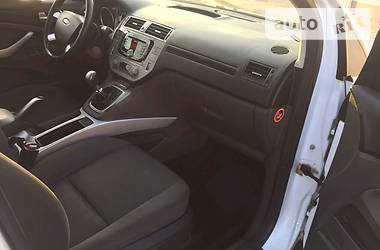 Універсал Ford Kuga 2012 в 