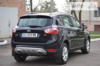Позашляховик / Кросовер Ford Kuga 2011 в 