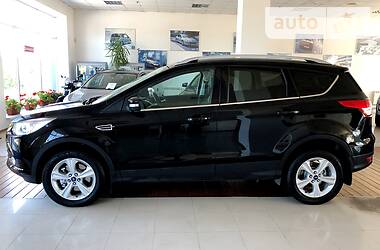 Позашляховик / Кросовер Ford Kuga 2015 в 