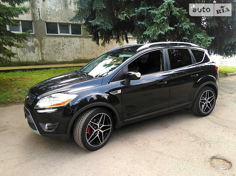 Позашляховик / Кросовер Ford Kuga 2012 в Луцьку