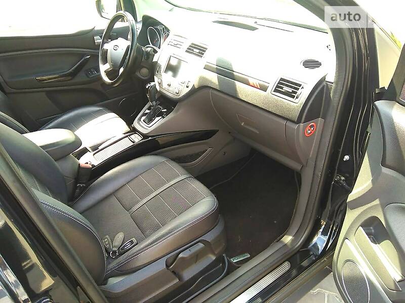 Позашляховик / Кросовер Ford Kuga 2012 в Луцьку