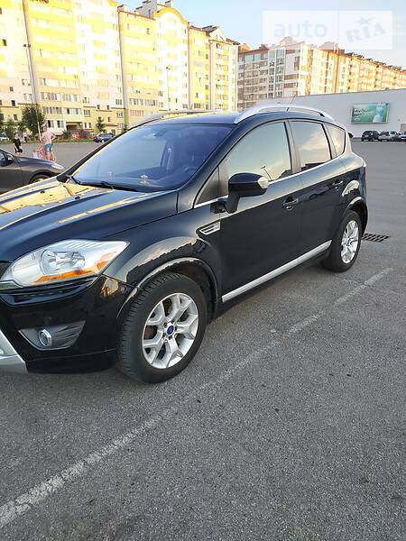 Позашляховик / Кросовер Ford Kuga 2011 в Івано-Франківську