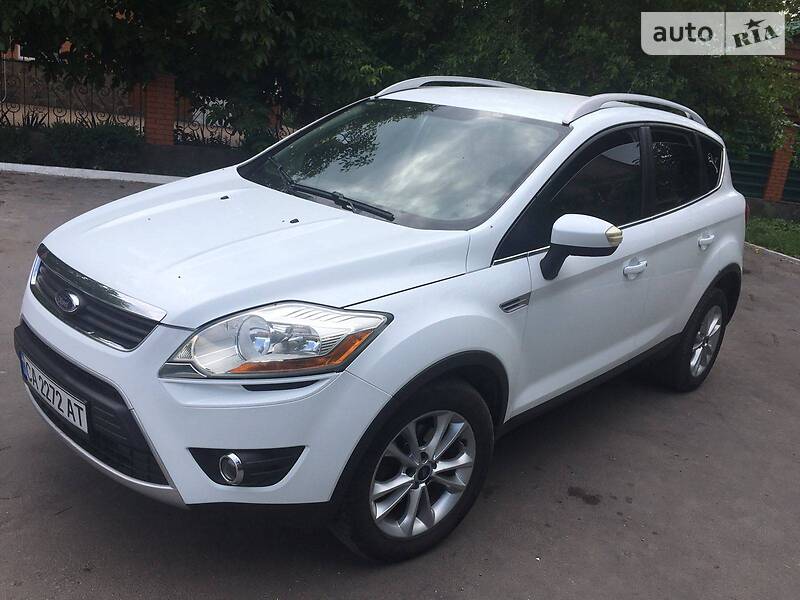 Внедорожник / Кроссовер Ford Kuga 2012 в Монастырище