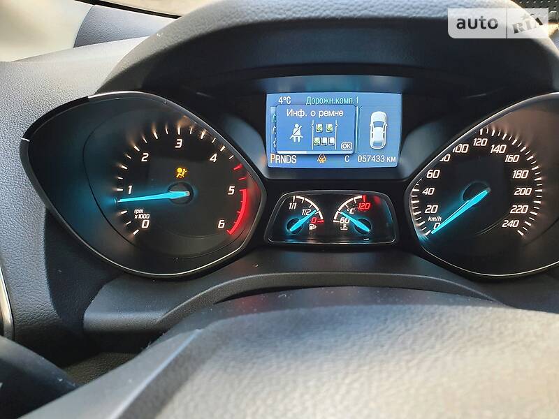 Позашляховик / Кросовер Ford Kuga 2015 в Івано-Франківську