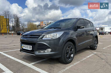 Внедорожник / Кроссовер Ford Kuga 2015 в 
