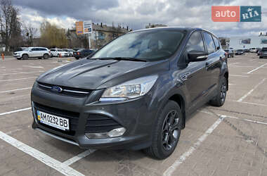 Внедорожник / Кроссовер Ford Kuga 2015 в 