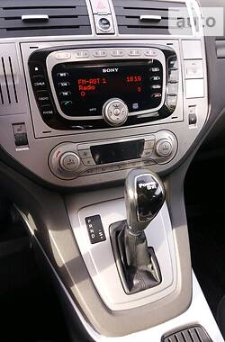 Внедорожник / Кроссовер Ford Kuga 2011 в 