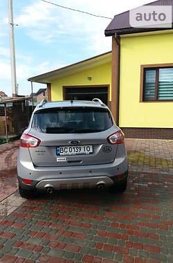 Внедорожник / Кроссовер Ford Kuga 2011 в 