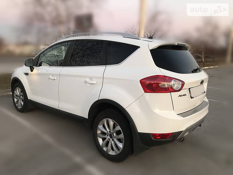 Внедорожник / Кроссовер Ford Kuga 2011 в Запорожье