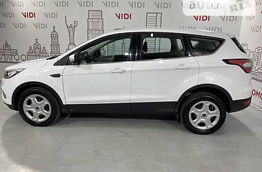 Позашляховик / Кросовер Ford Kuga 2018 в Києві