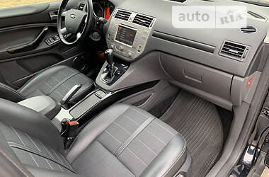 Внедорожник / Кроссовер Ford Kuga 2012 в 