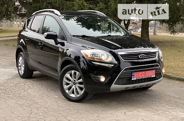 Внедорожник / Кроссовер Ford Kuga 2012 в 