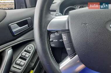 Внедорожник / Кроссовер Ford Kuga 2011 в 
