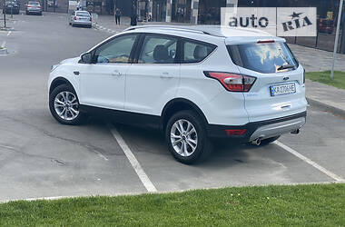 Внедорожник / Кроссовер Ford Kuga 2019 в Киеве