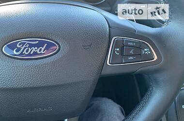 Внедорожник / Кроссовер Ford Kuga 2018 в 
