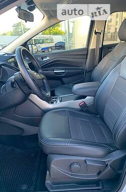 Внедорожник / Кроссовер Ford Kuga 2018 в 