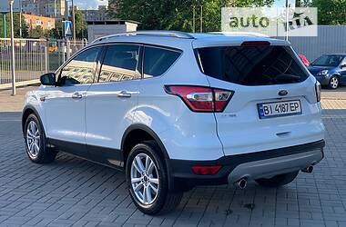 Внедорожник / Кроссовер Ford Kuga 2018 в 