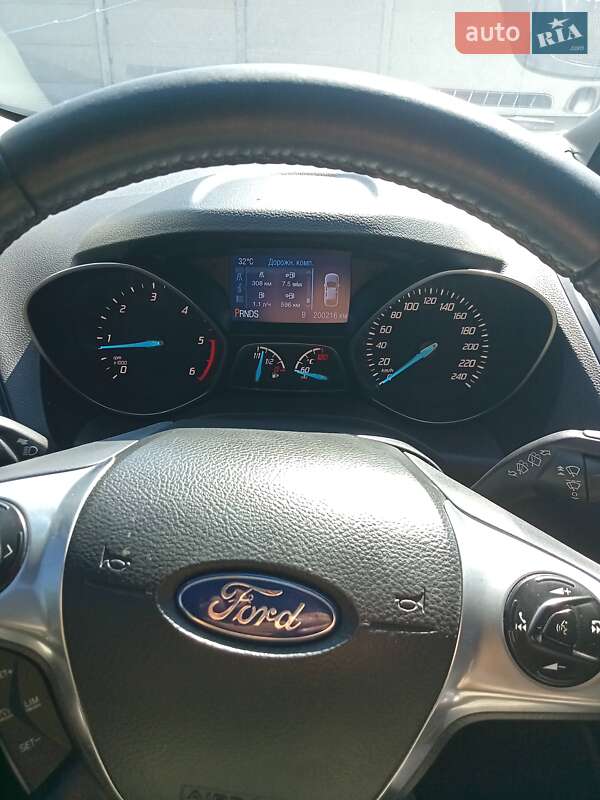 Внедорожник / Кроссовер Ford Kuga 2014 в Первомайске