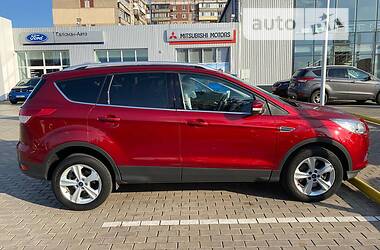 Позашляховик / Кросовер Ford Kuga 2015 в Краматорську