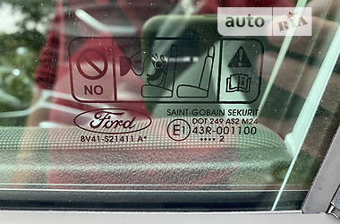 Внедорожник / Кроссовер Ford Kuga 2012 в 