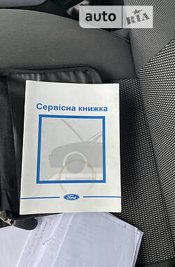 Внедорожник / Кроссовер Ford Kuga 2012 в 