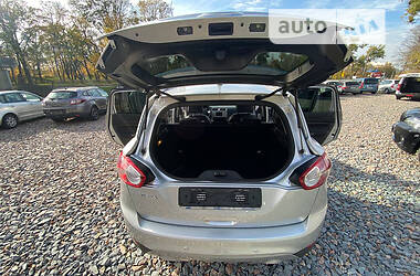 Внедорожник / Кроссовер Ford Kuga 2012 в Ровно