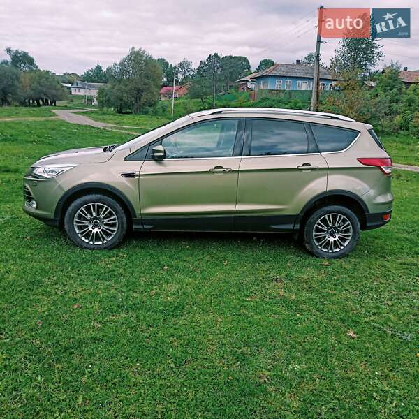 Внедорожник / Кроссовер Ford Kuga 2014 в Снятине