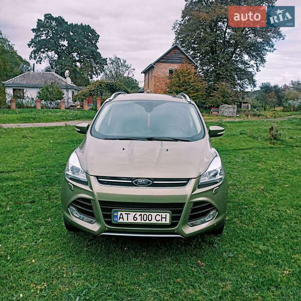 Внедорожник / Кроссовер Ford Kuga 2014 в Снятине