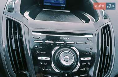 Внедорожник / Кроссовер Ford Kuga 2014 в 