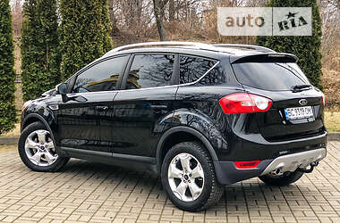 Позашляховик / Кросовер Ford Kuga 2010 в 