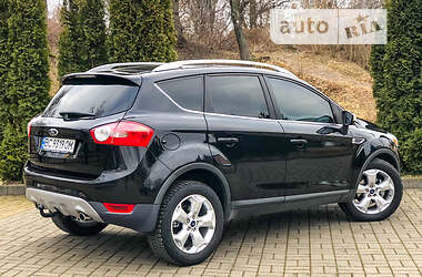 Позашляховик / Кросовер Ford Kuga 2010 в 