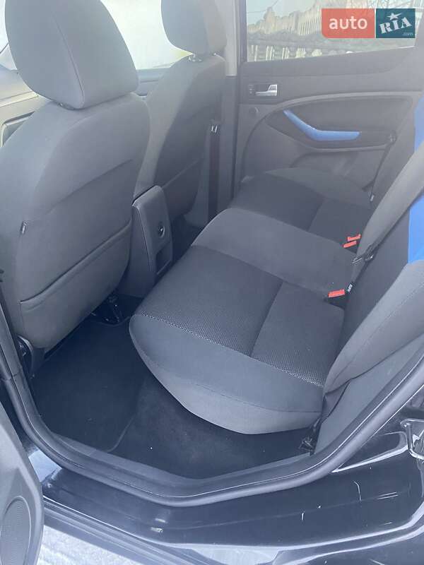 Внедорожник / Кроссовер Ford Kuga 2008 в Сокале