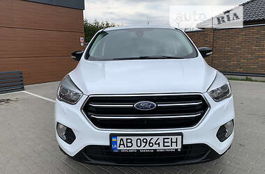 Внедорожник / Кроссовер Ford Kuga 2017 в 