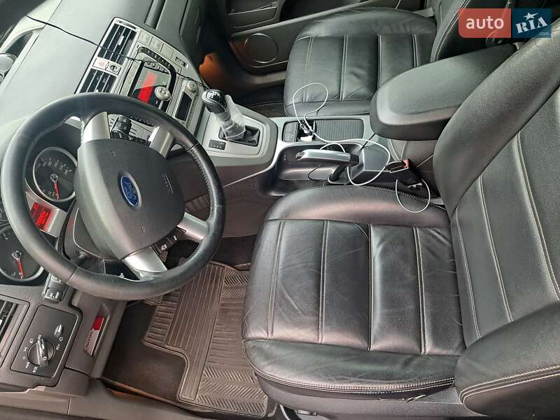 Внедорожник / Кроссовер Ford Kuga 2012 в Черкассах