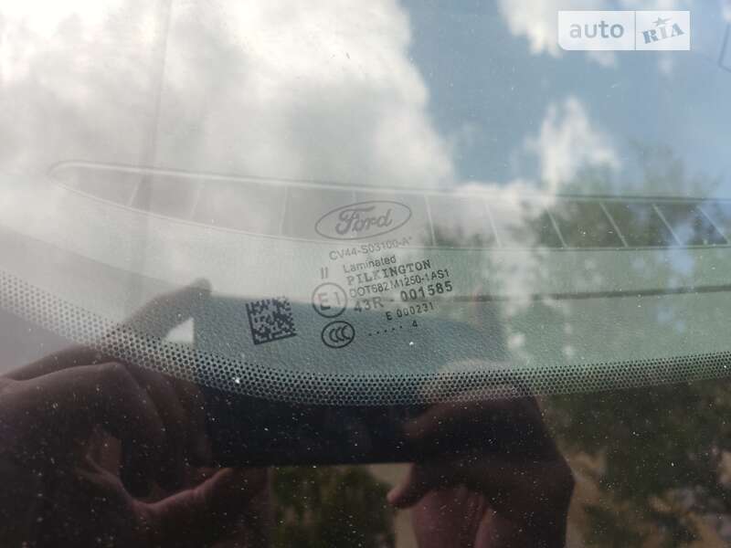 Внедорожник / Кроссовер Ford Kuga 2014 в Миргороде
