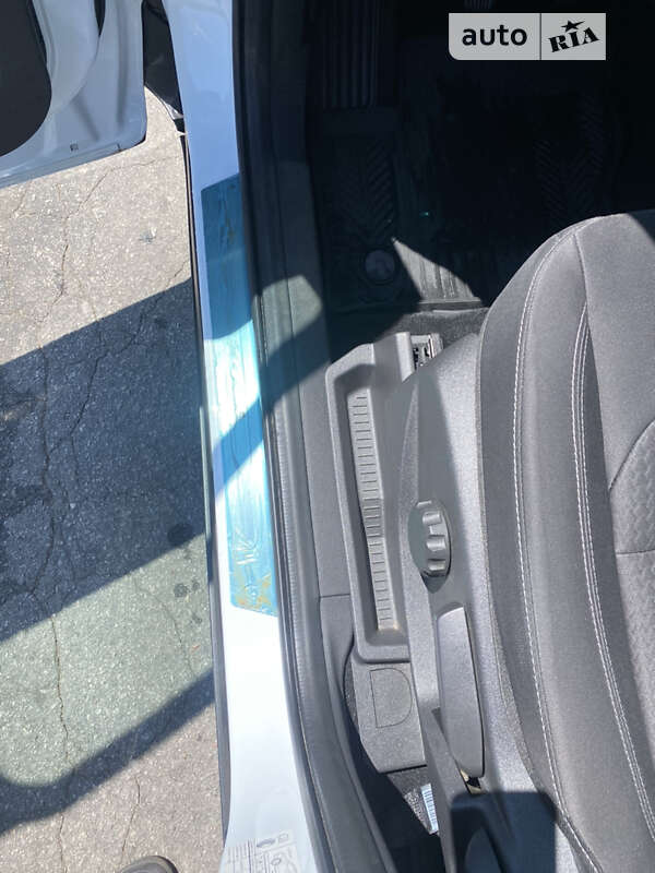 Внедорожник / Кроссовер Ford Kuga 2017 в Полтаве
