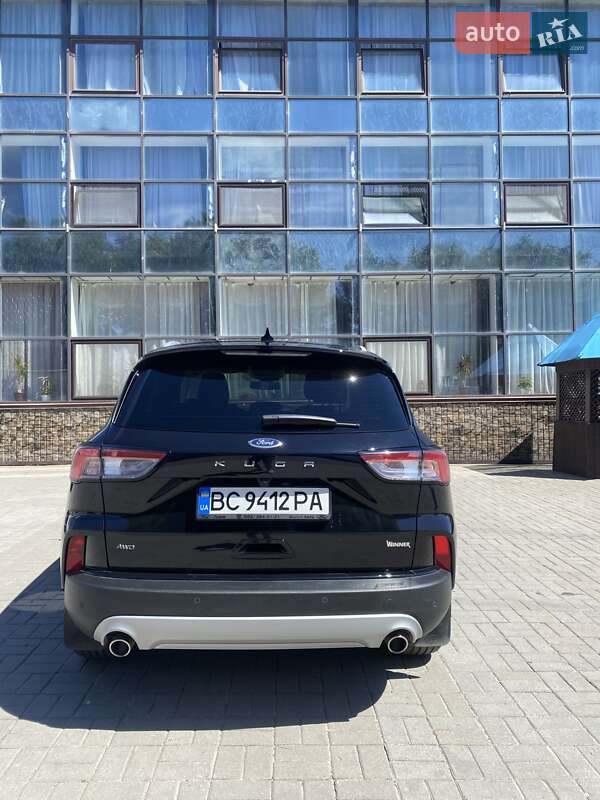 Внедорожник / Кроссовер Ford Kuga 2021 в Львове