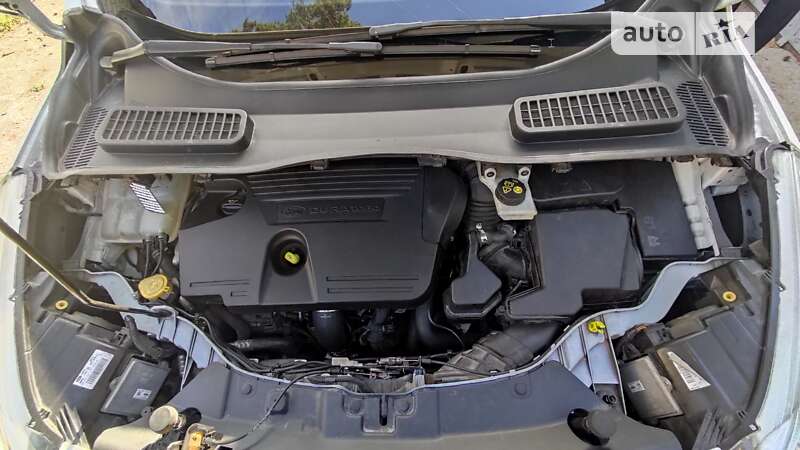 Внедорожник / Кроссовер Ford Kuga 2015 в Житомире